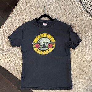 Guns N' Roses Black Graphic Band Tee with Yellow Logo and Red Roses